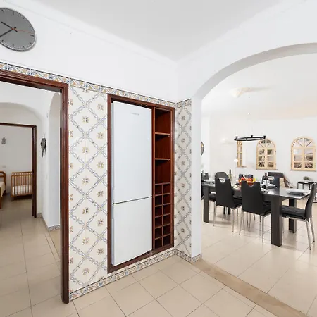 Baltin * Αλμπουφέιρα